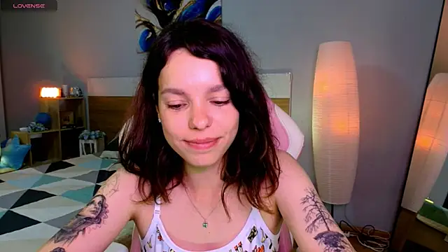 Maya_Campbell webcam