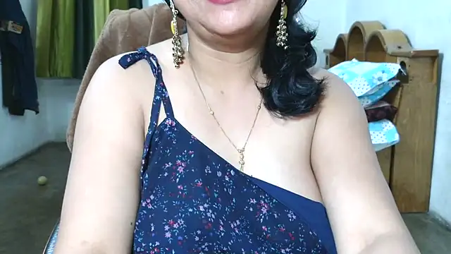 Cute_Mahi22 webcam
