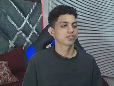 cameron_lux77 webcam