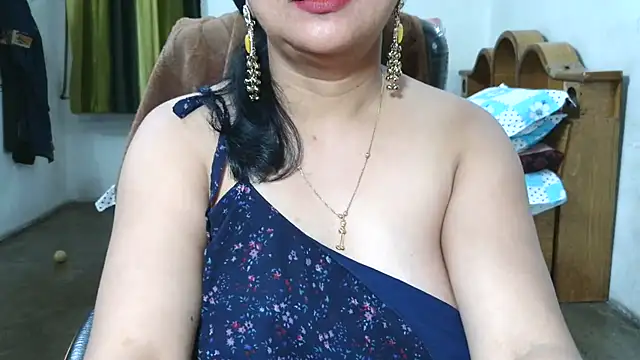 Cute_Mahi22 webcam