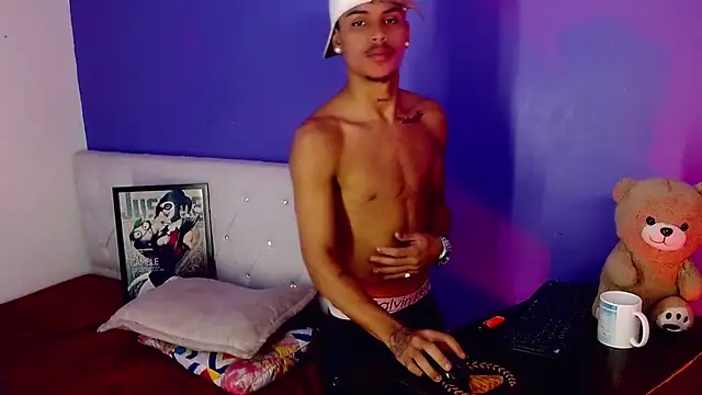 Angel_foxc13 webcam