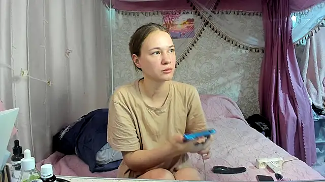 leila_bambi_ webcam