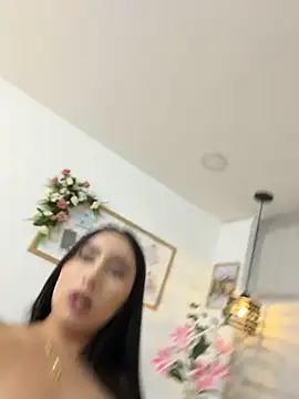 IvonneOwen webcam