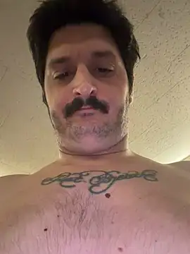 PoundedCajunGuy93 webcam
