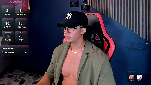 Axxel_Muscle webcam