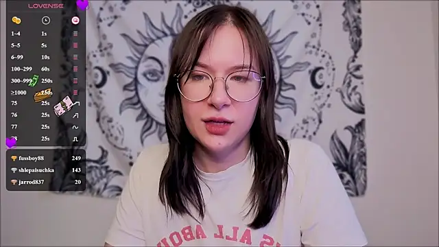 MyNameIsLilith webcam