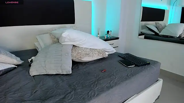 Sky_Loren webcam