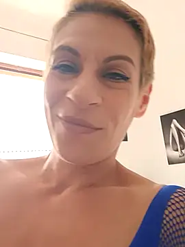 KittyDesiree webcam