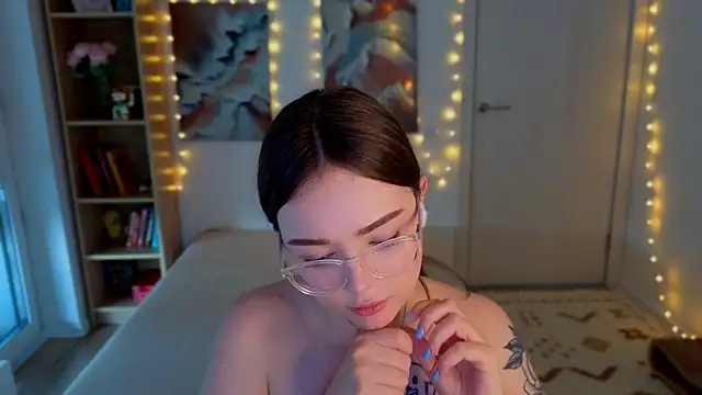 MilenaSaint webcam