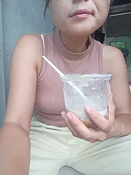 Linda-yiyi webcam