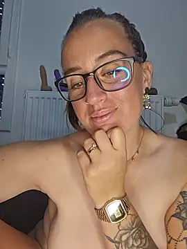 Lindsay_00off webcam