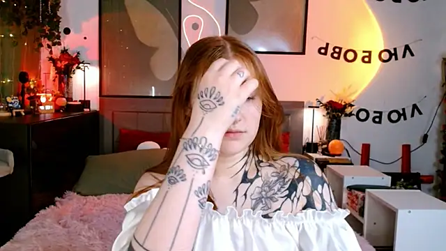 Ayla_Hicks webcam
