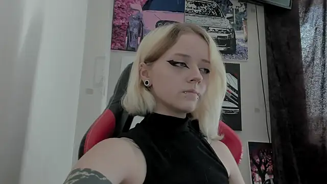 Holy_Mistress_S webcam
