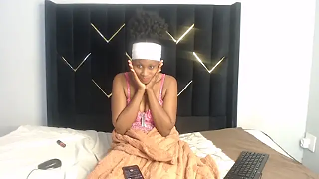 EbonyPoisonCunt webcam