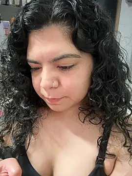 kimmiakiss22 webcam