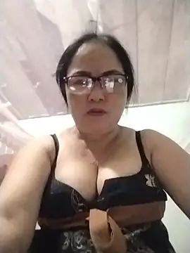 Naaya8109 webcam