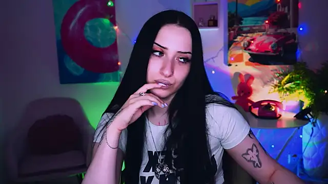 MonicaLowes webcam