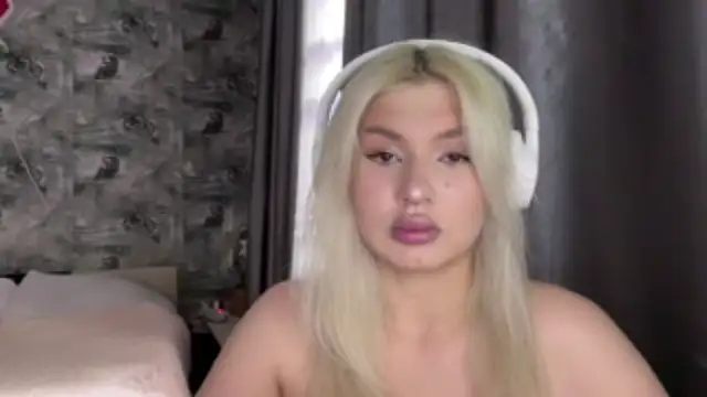 SpotlessParaffin webcam