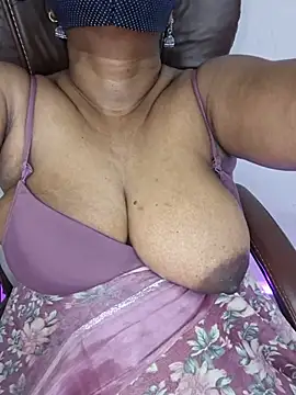 MISS-LOVEV webcam