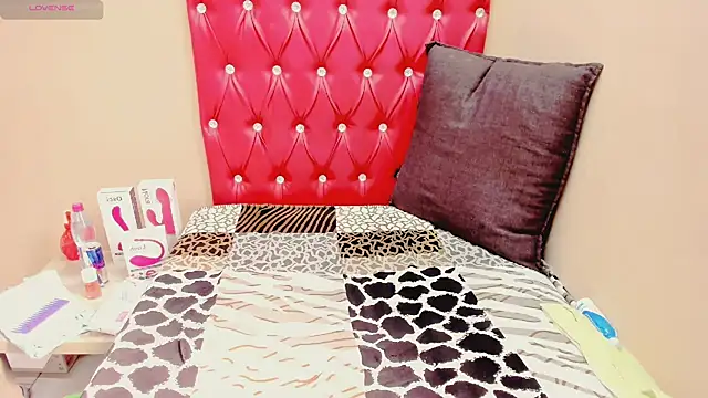 INDIANCREAM4U webcam