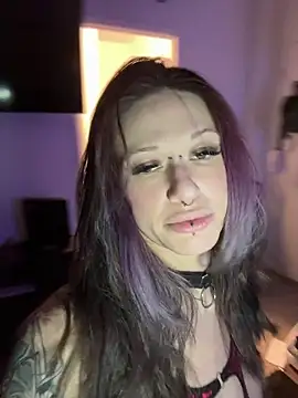 AshenRoe webcam