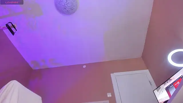 KaylaLaine webcam