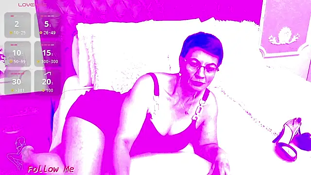 BustyPenellope webcam
