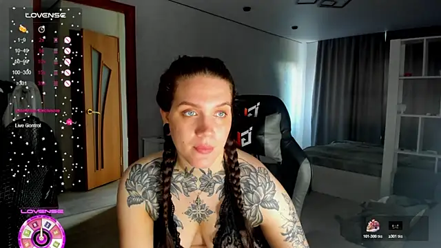 AizaRose webcam