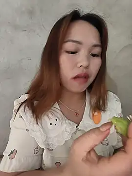 Mina_xYx webcam