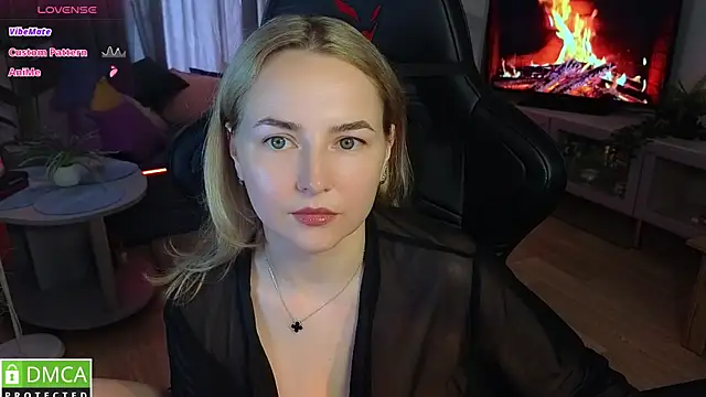 Mira_Mermayd webcam