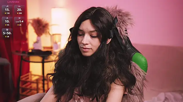 YourDarlingVivian webcam