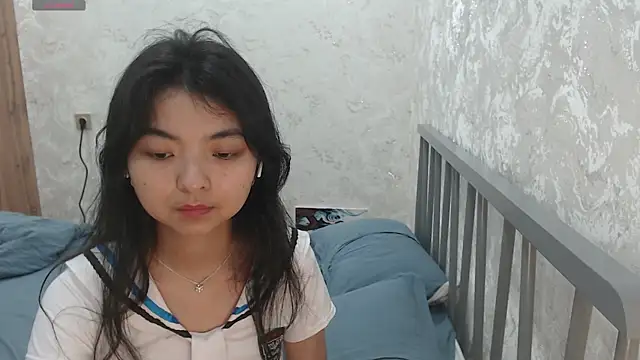 Shy_Kira webcam