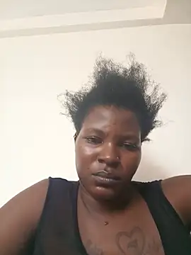 TrishaKalid webcam