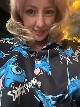 RonnieKiss webcam