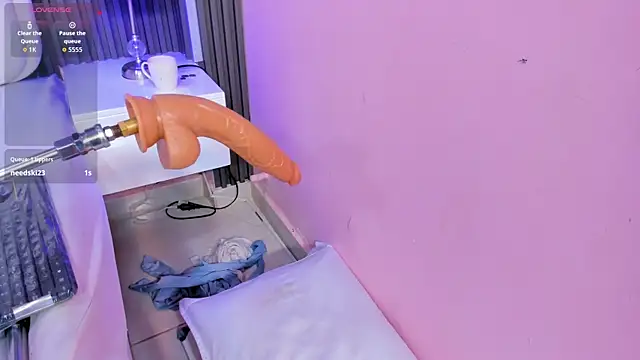 lia_sucker webcam