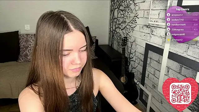 ElmiraDabato webcam