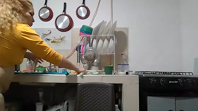 Layla-Astrum webcam