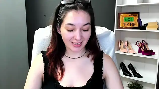Meagn_Extasy live cam on StripChat
