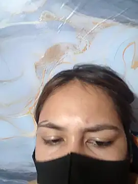 sanu_07 live cam on StripChat