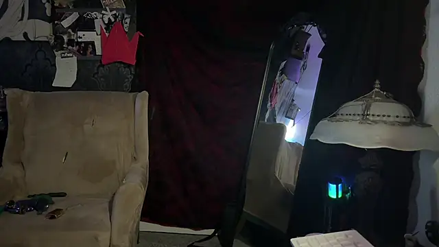 AshenRoe webcam