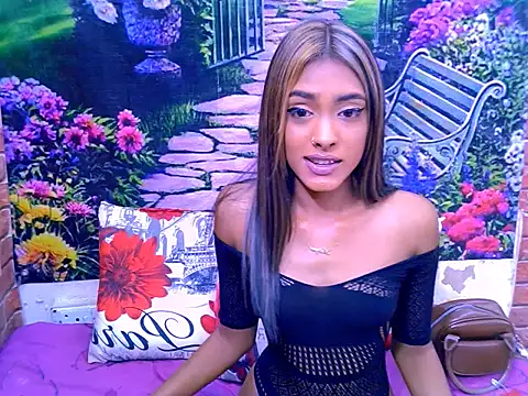IndianPretty14u2Luv webcam