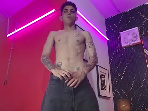 cameron_lux77 webcam