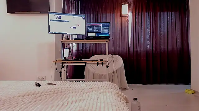 LadyAriaHunt webcam