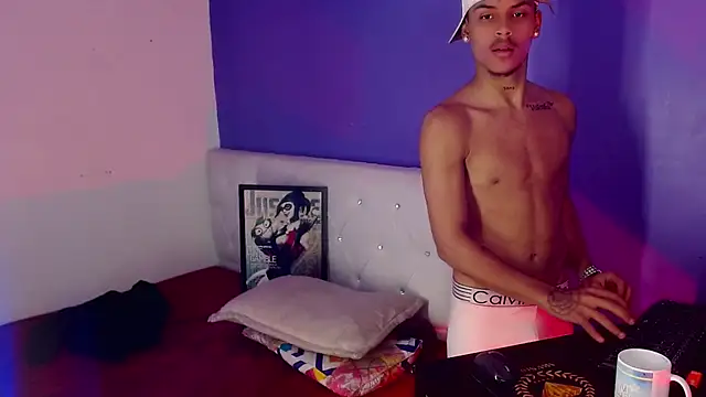 Angel_foxc13 webcam