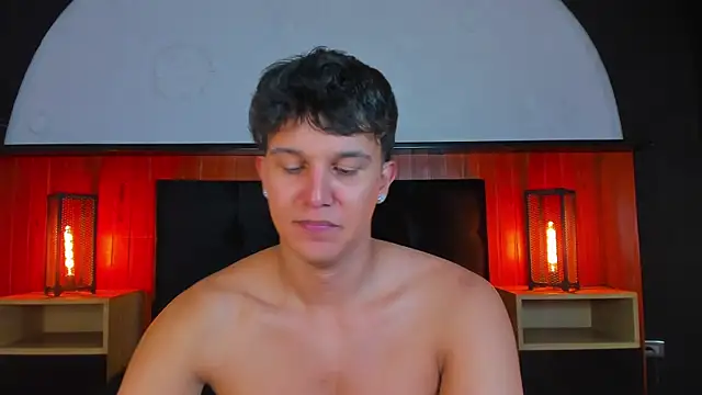 Leo_Savage_ webcam