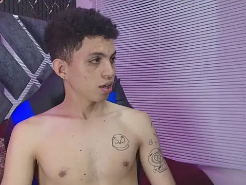 cameron_lux77 webcam
