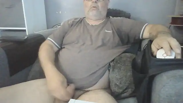 naturistmale45 (M mature) - Be naked outdie
