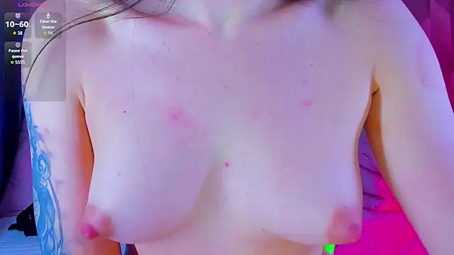 Alanna_Pow webcam