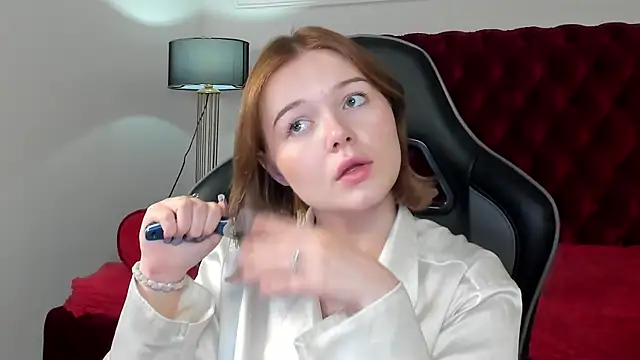 ElinaVale webcam