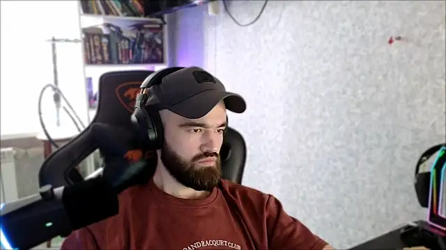 _Serious_Man webcam